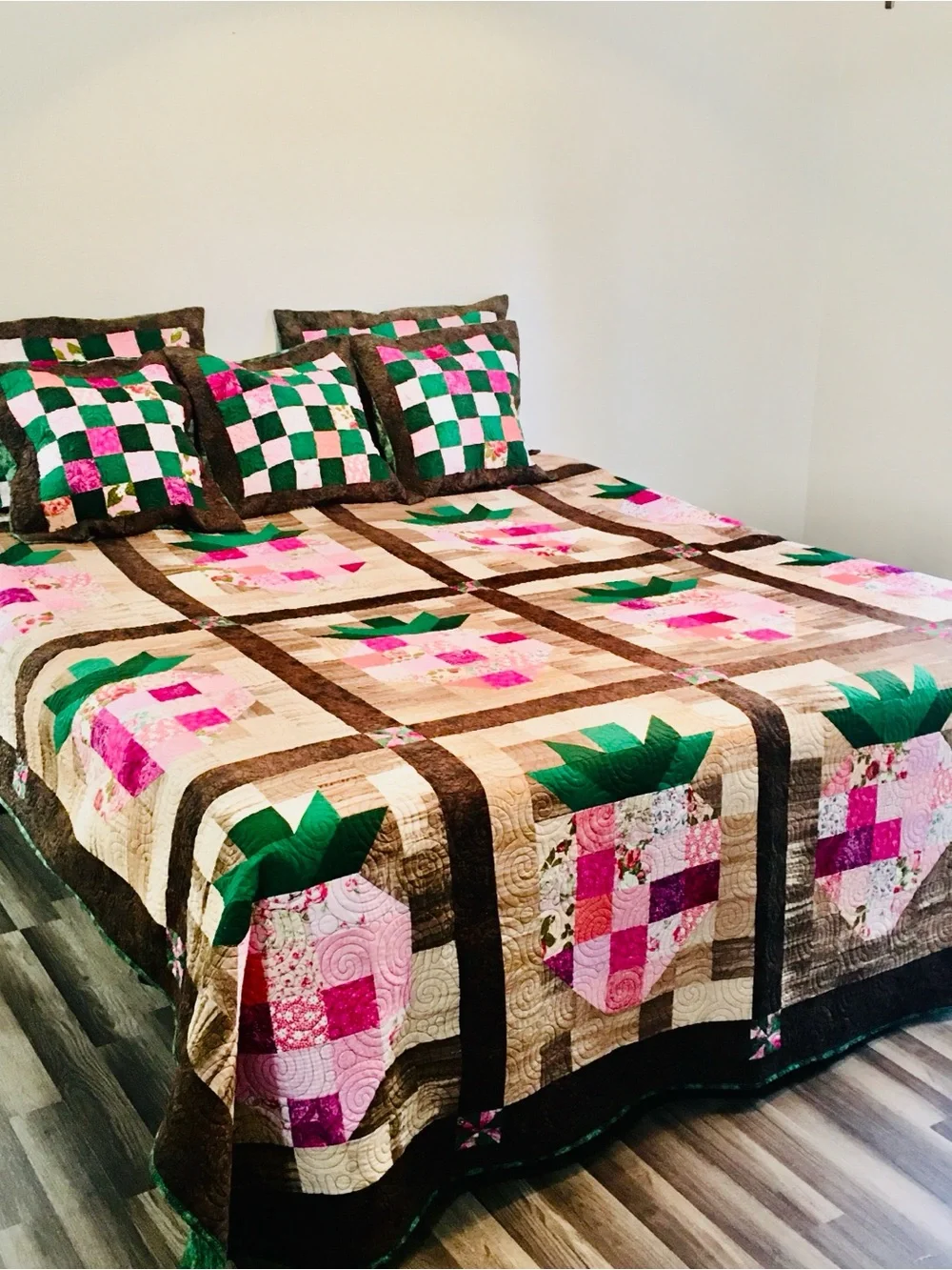 Handmade Pink Strawberry Quilt Set King Size